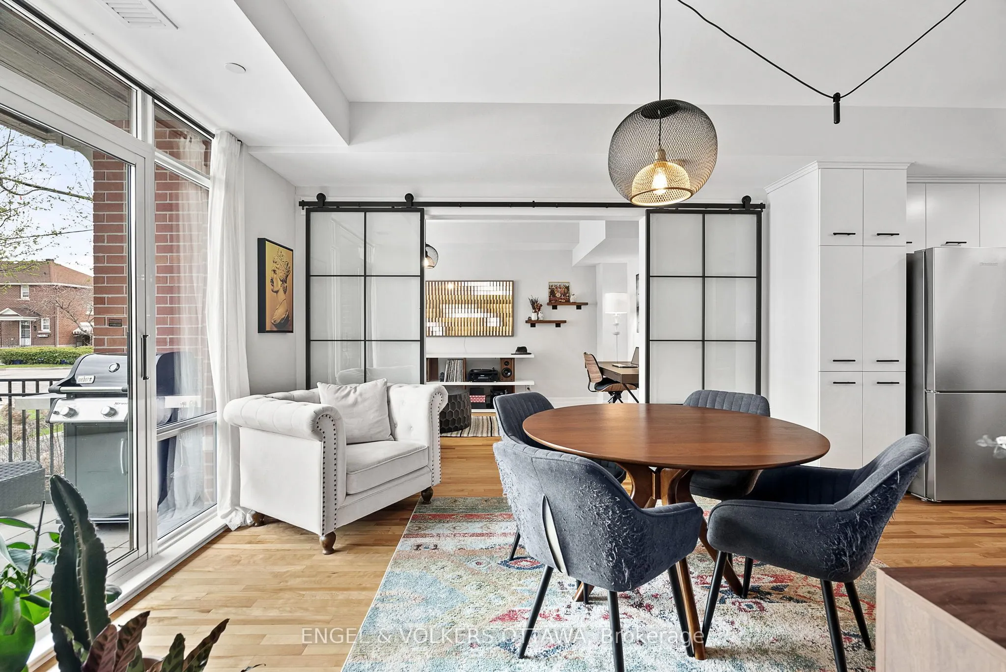 950 Marguerite Avenue, #107