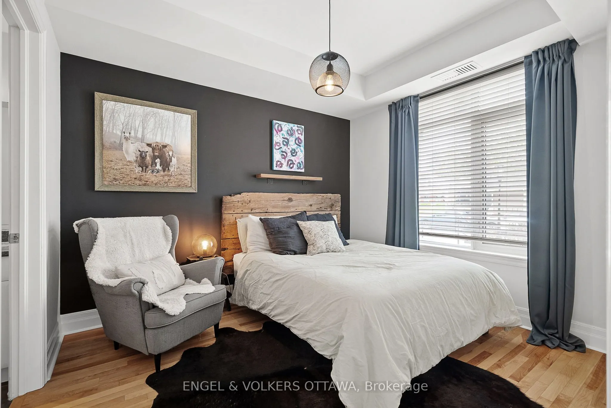 950 Marguerite Avenue, #107