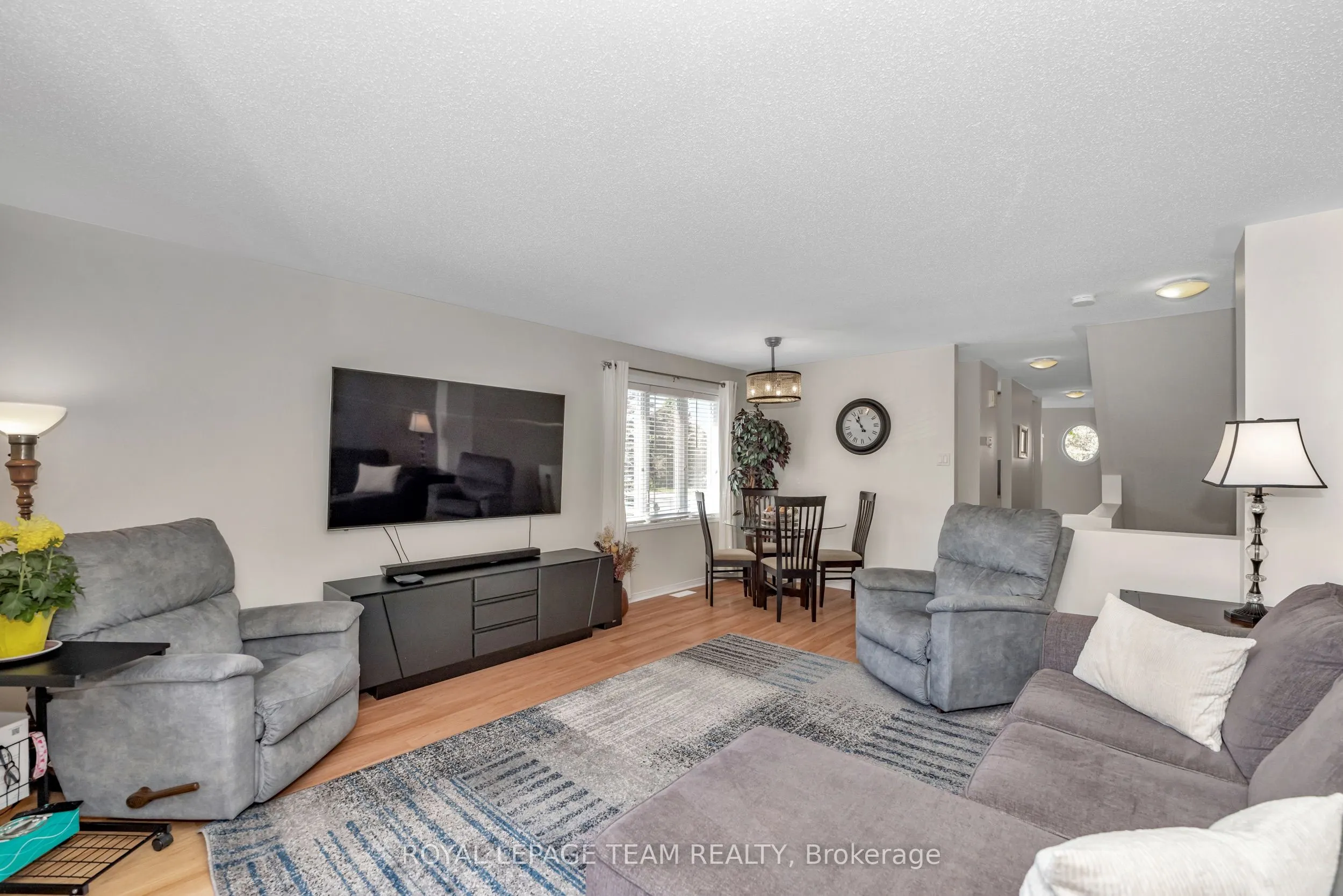 85 Cresthaven Drive #6
