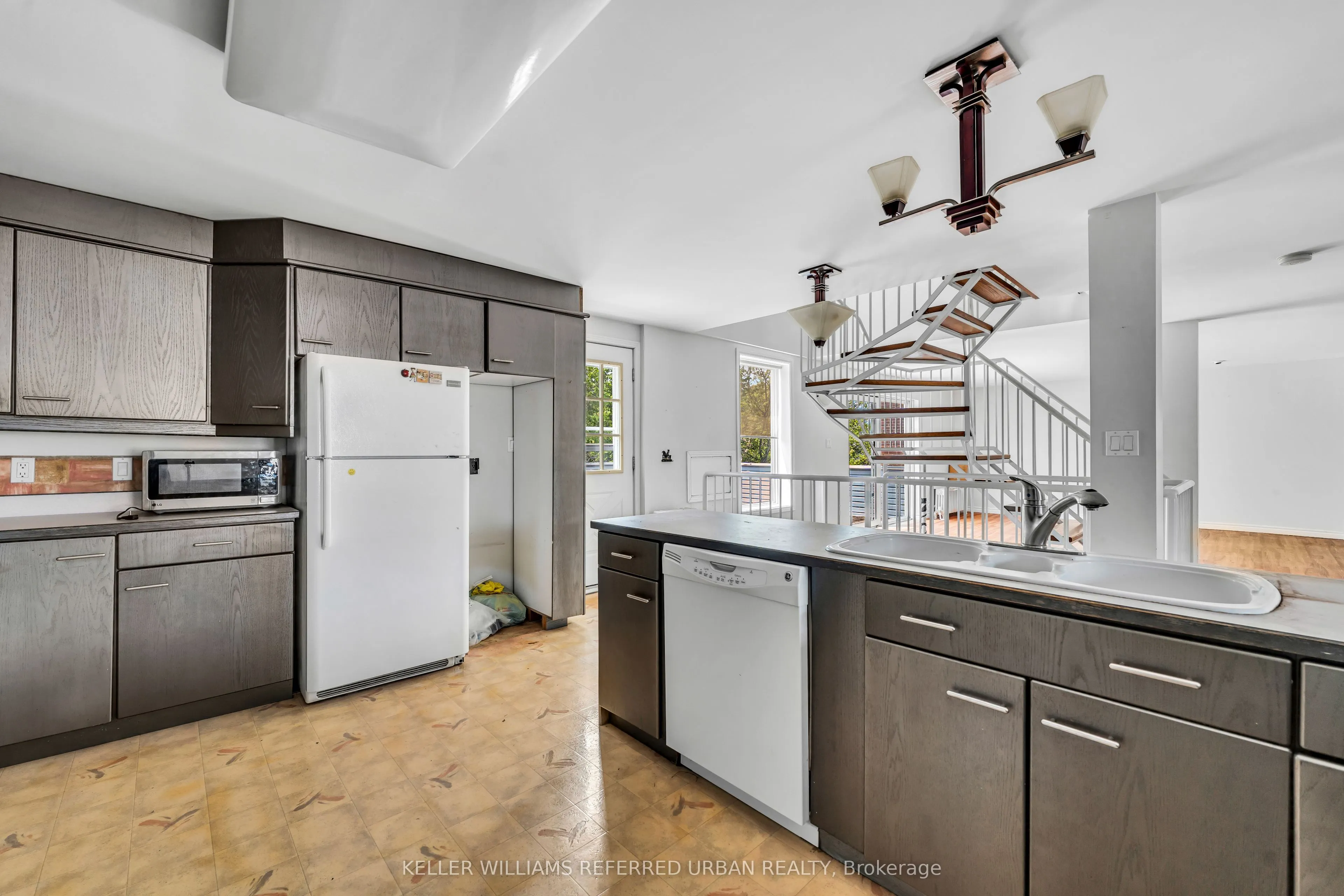 319 Division Street