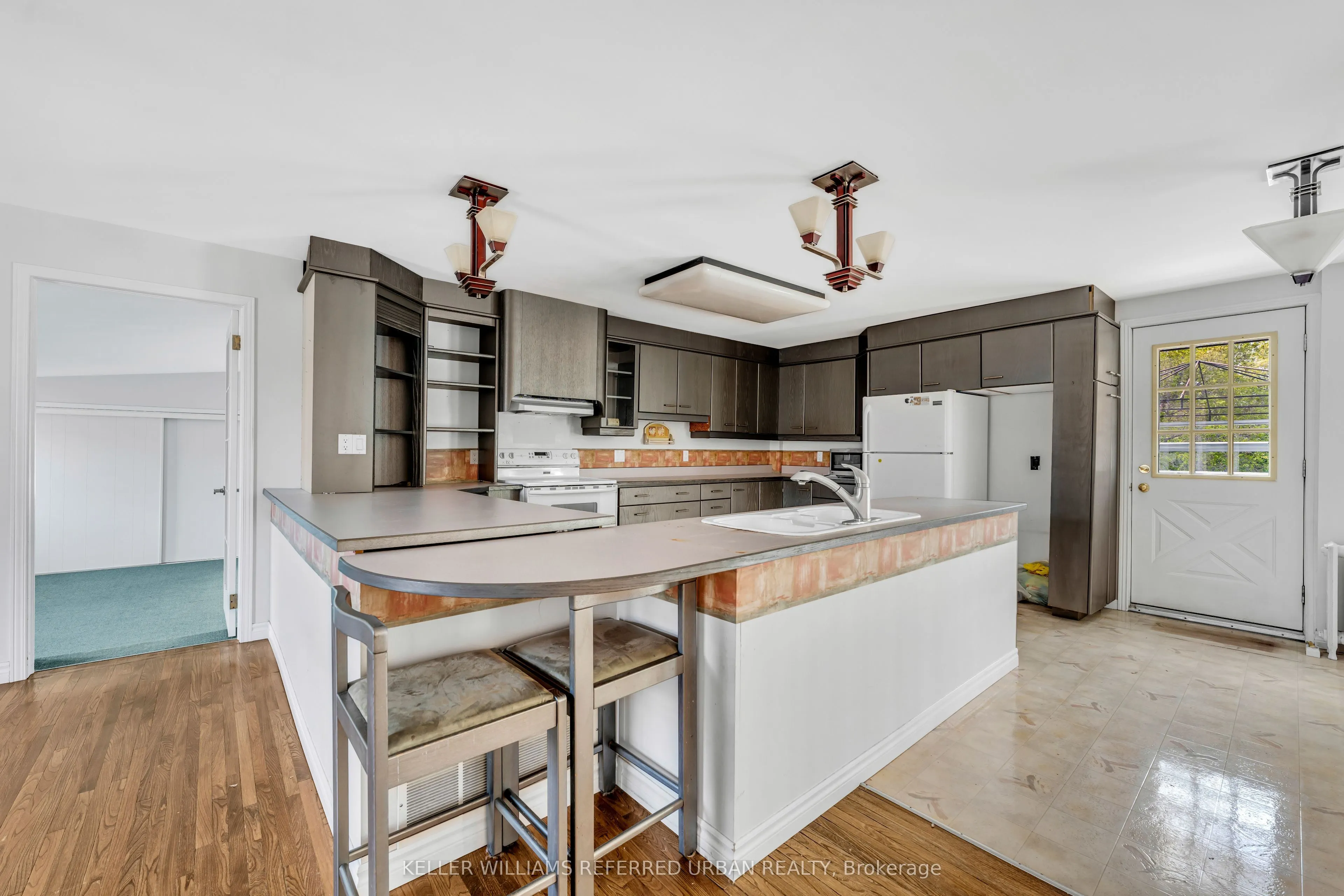 319 Division Street
