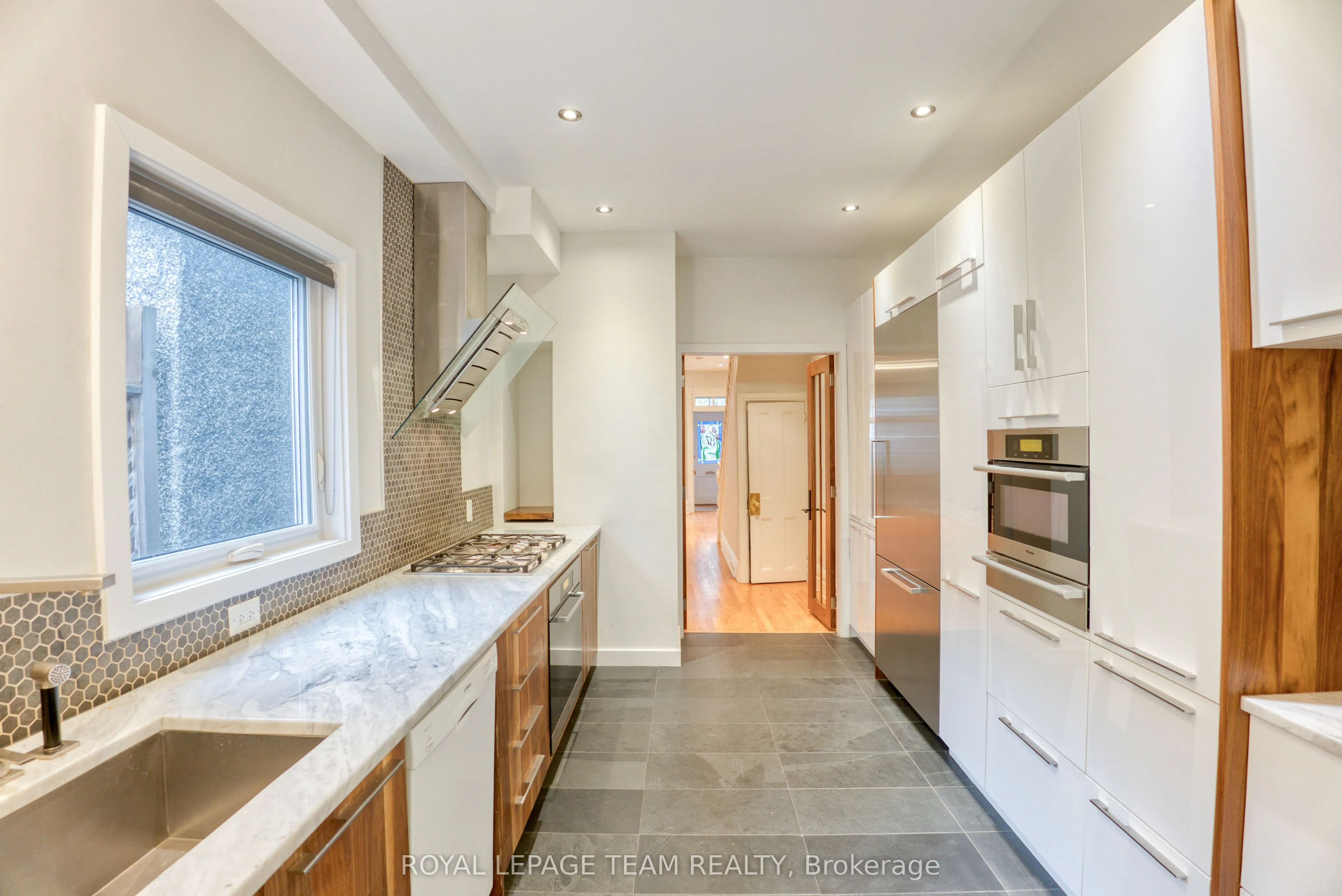 87 Guigues Avenue