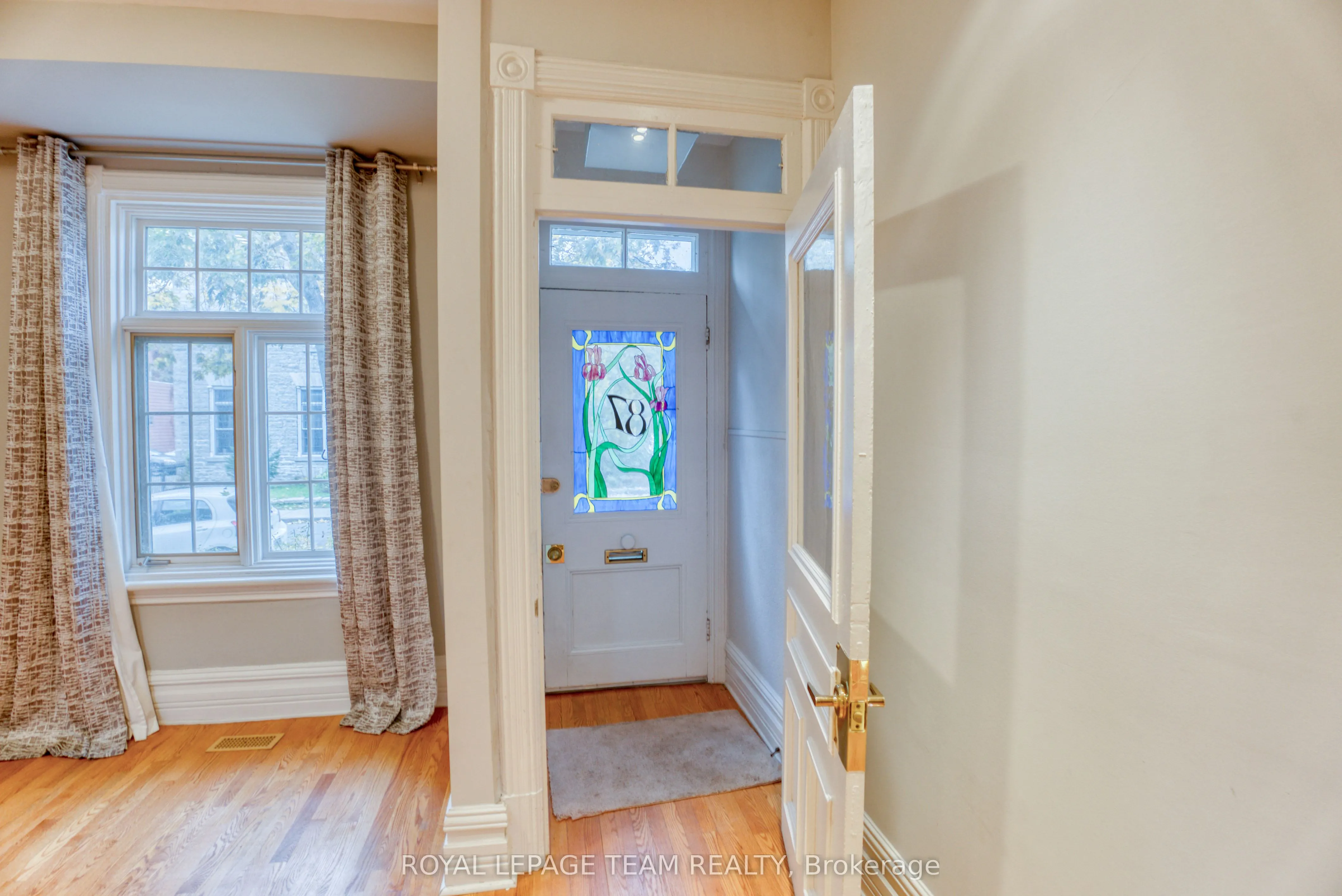 87 Guigues Avenue