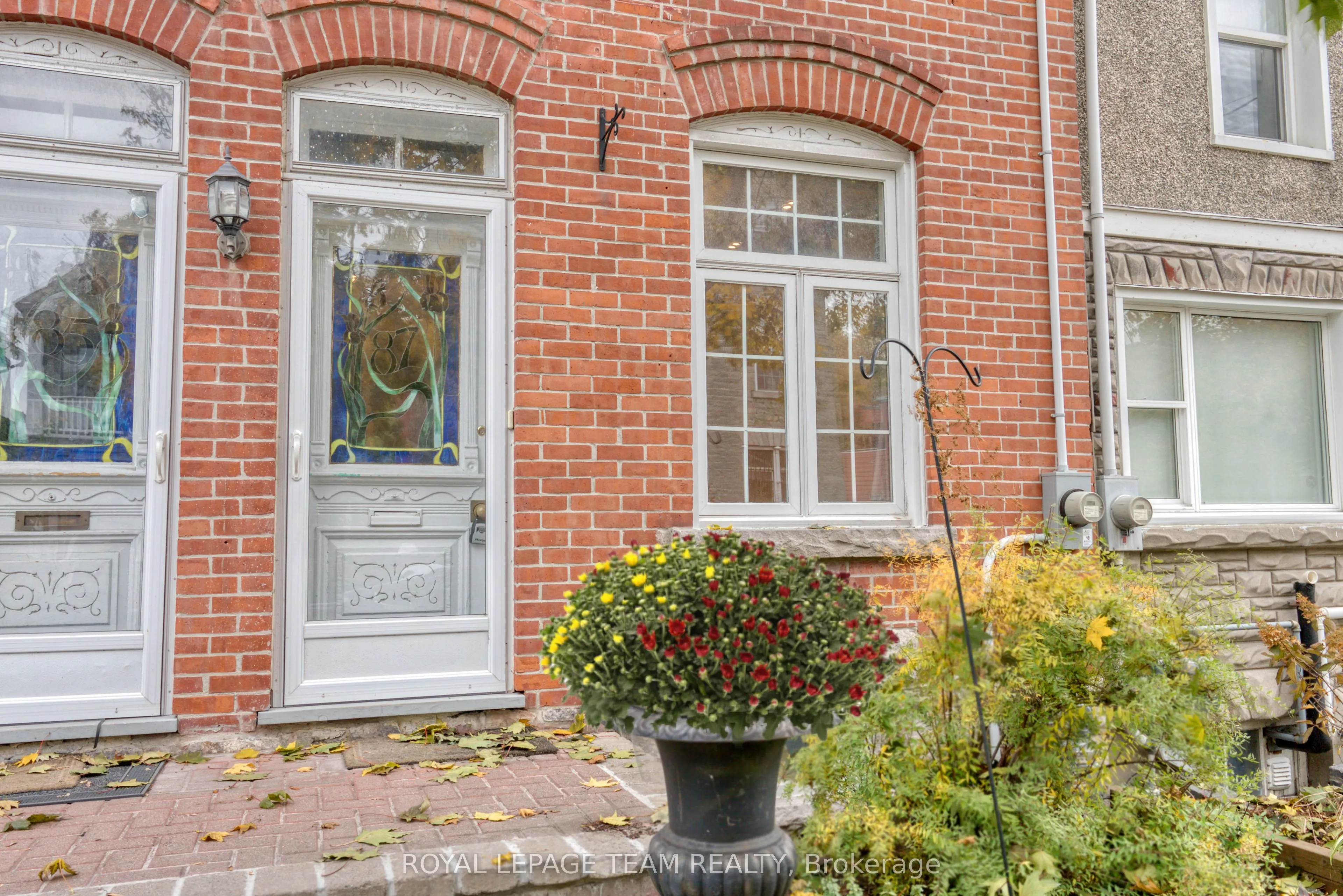 87 Guigues Avenue