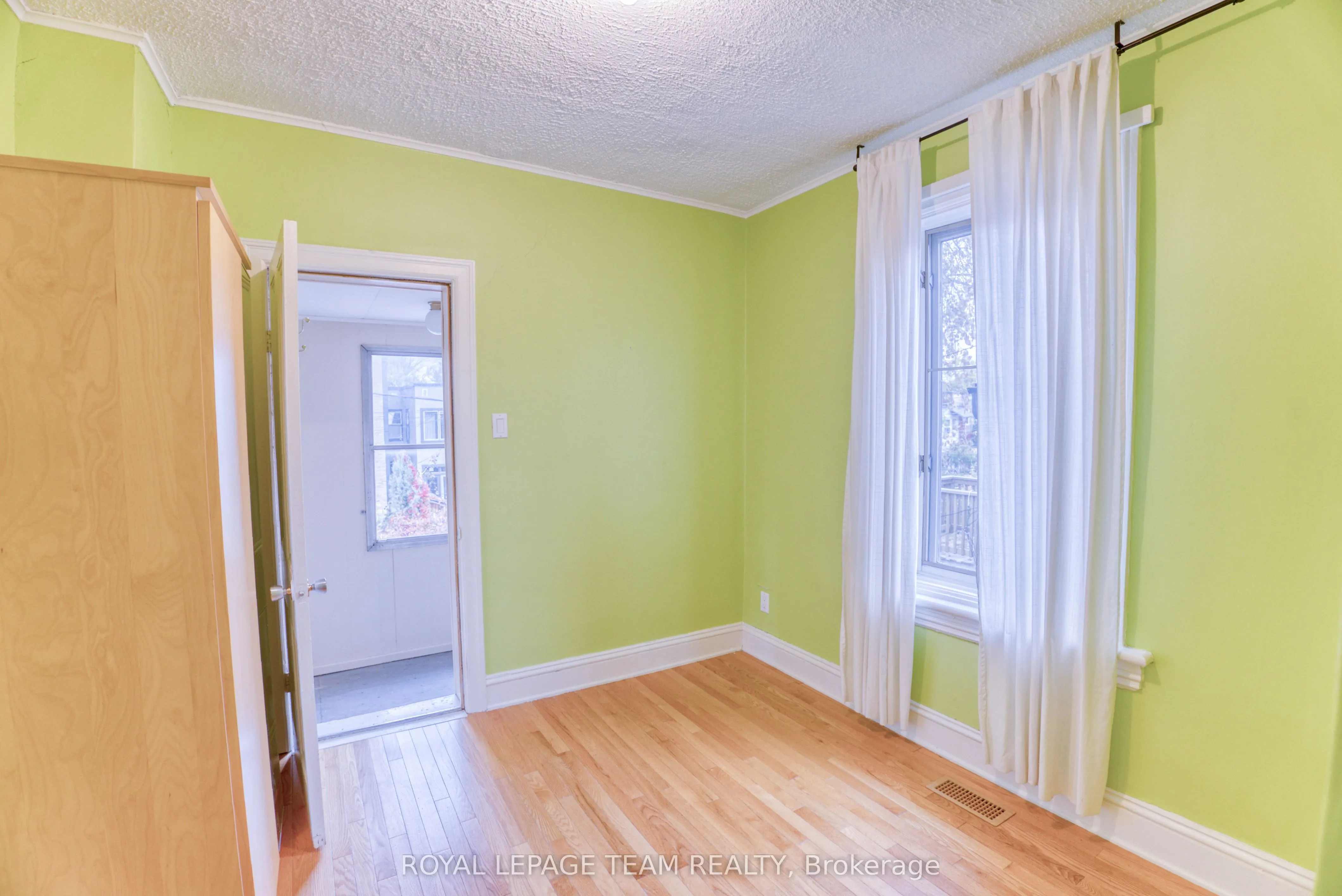 87 Guigues Avenue