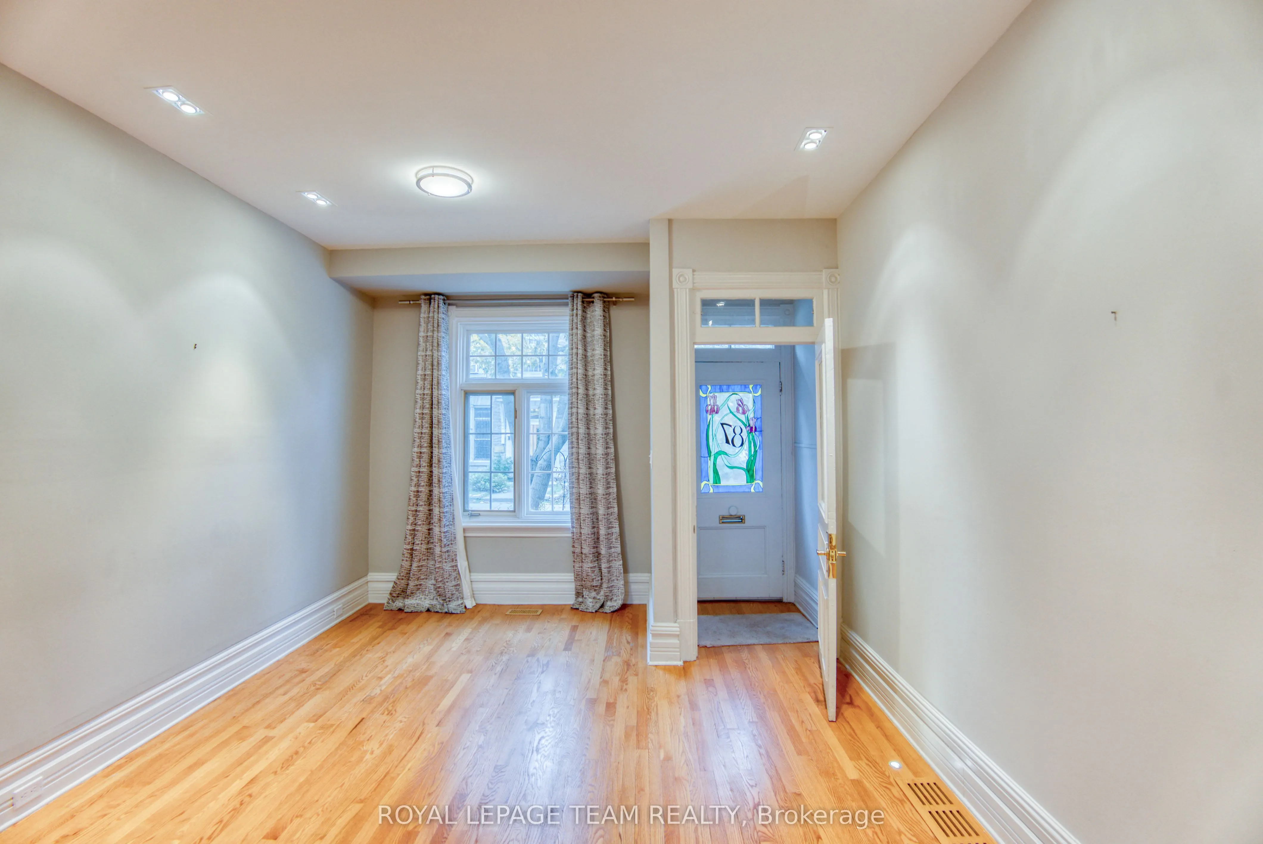 87 Guigues Avenue