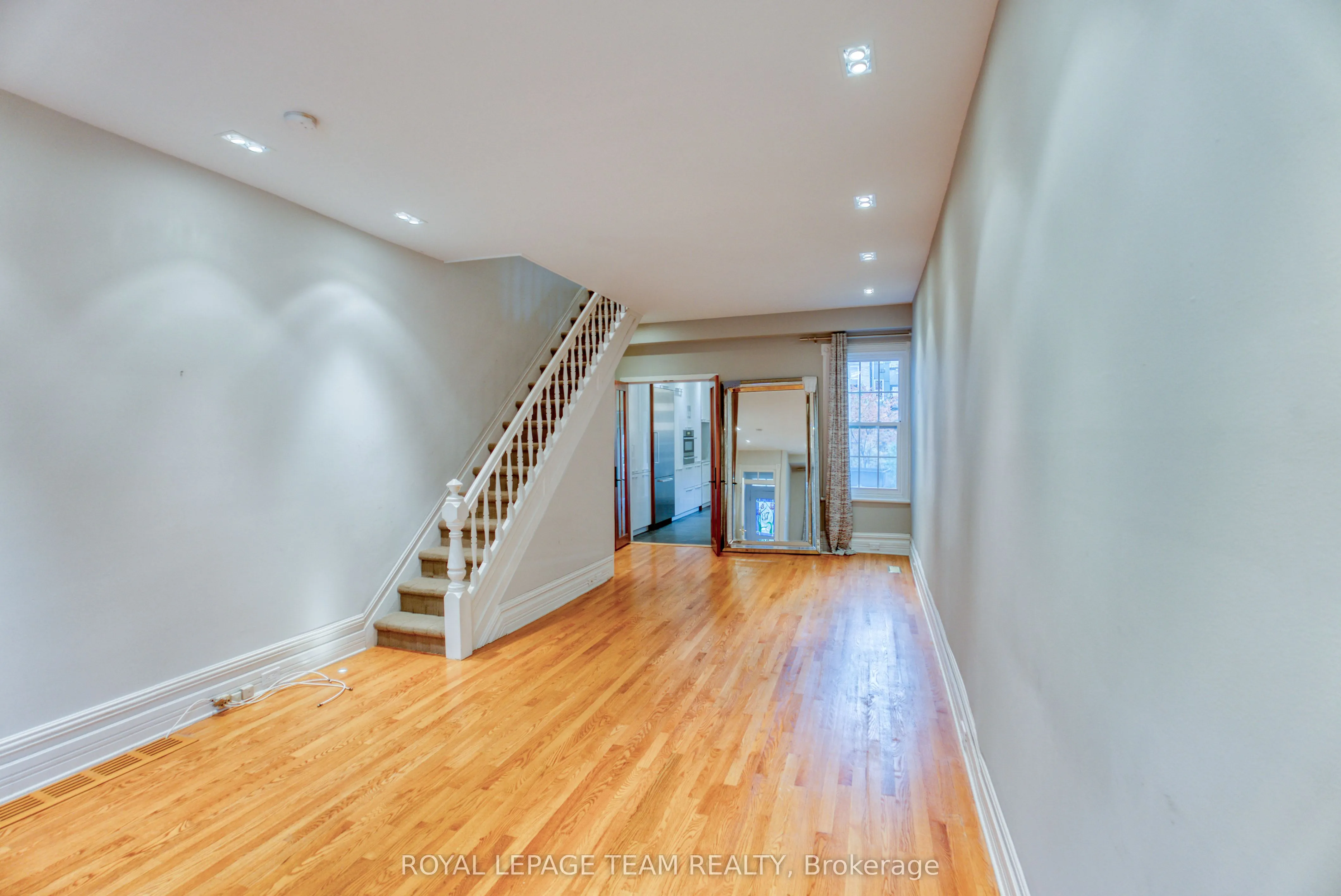 87 Guigues Avenue
