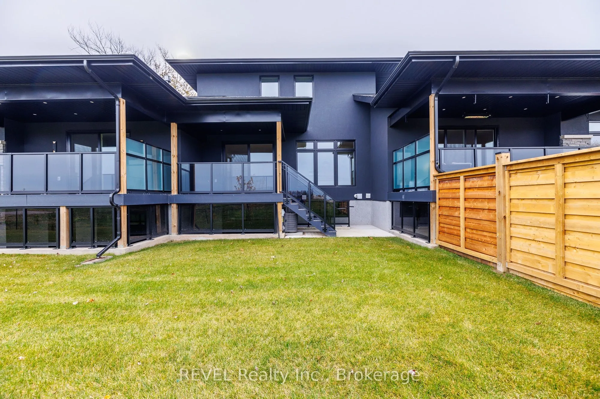 95 Port Robinson Road