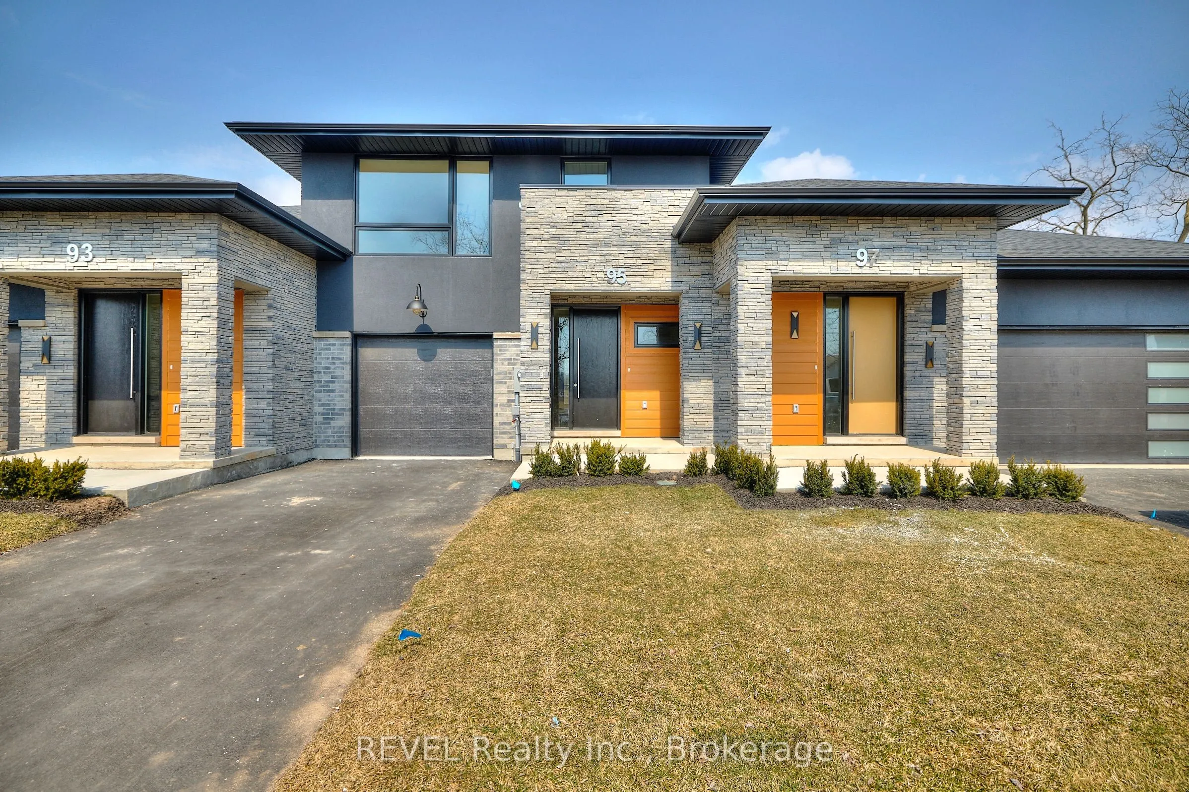 95 Port Robinson Road