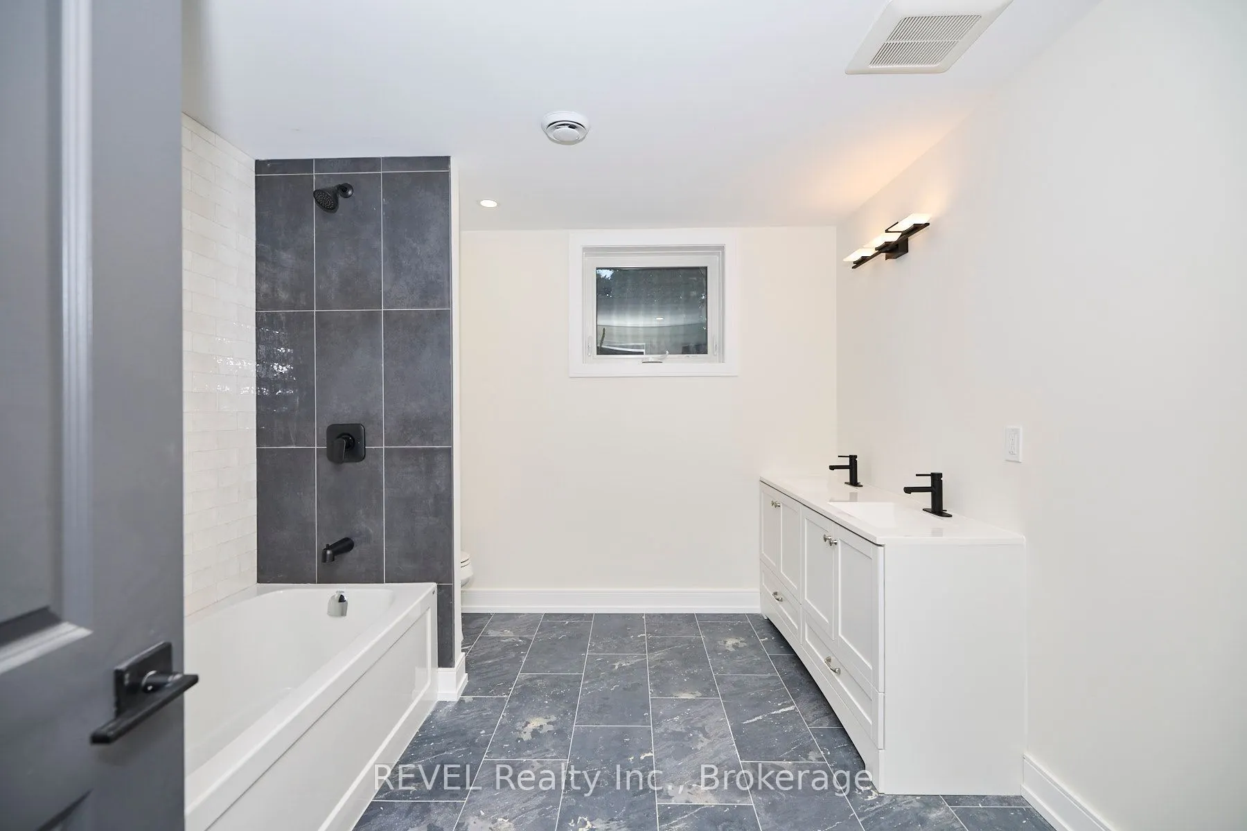 87 Port Robinson Road