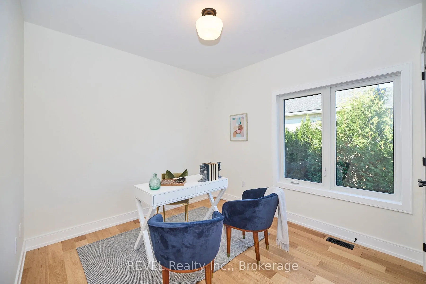 87 Port Robinson Road