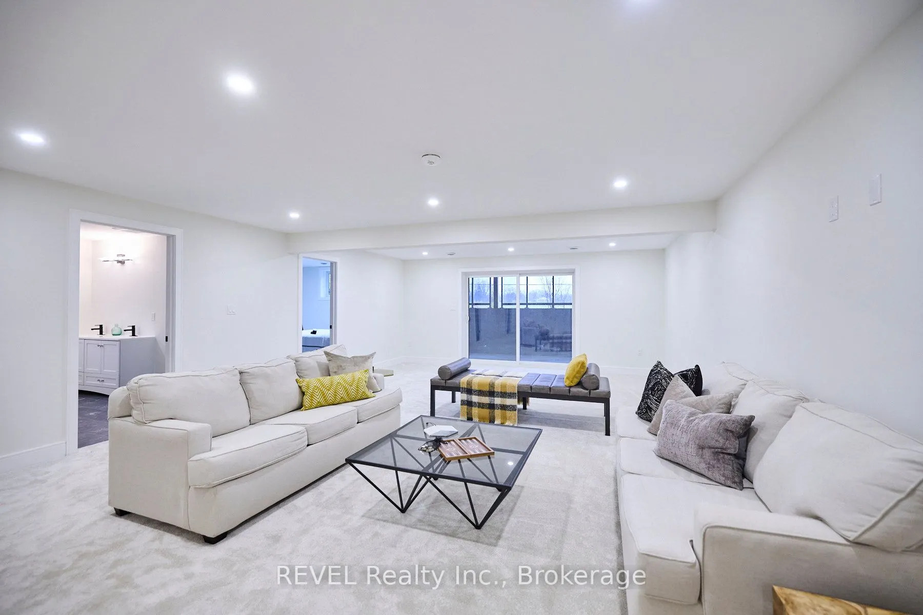 87 Port Robinson Road