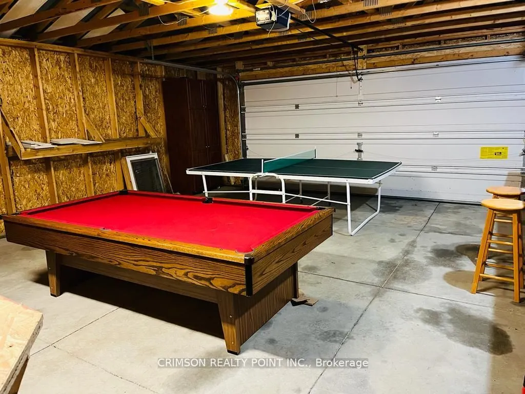 17 Shelley Drive E