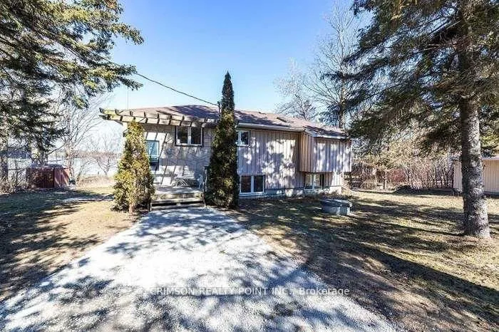 17 Shelley Drive E