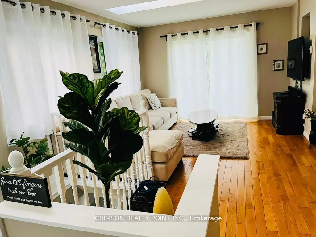 17 Shelley Drive E