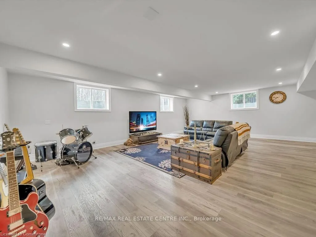 1011 TOWNLINE Road