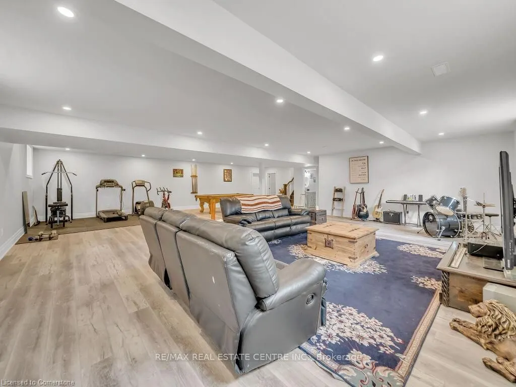 1011 TOWNLINE Road