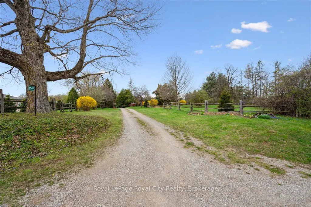 4540 20 Side Road N