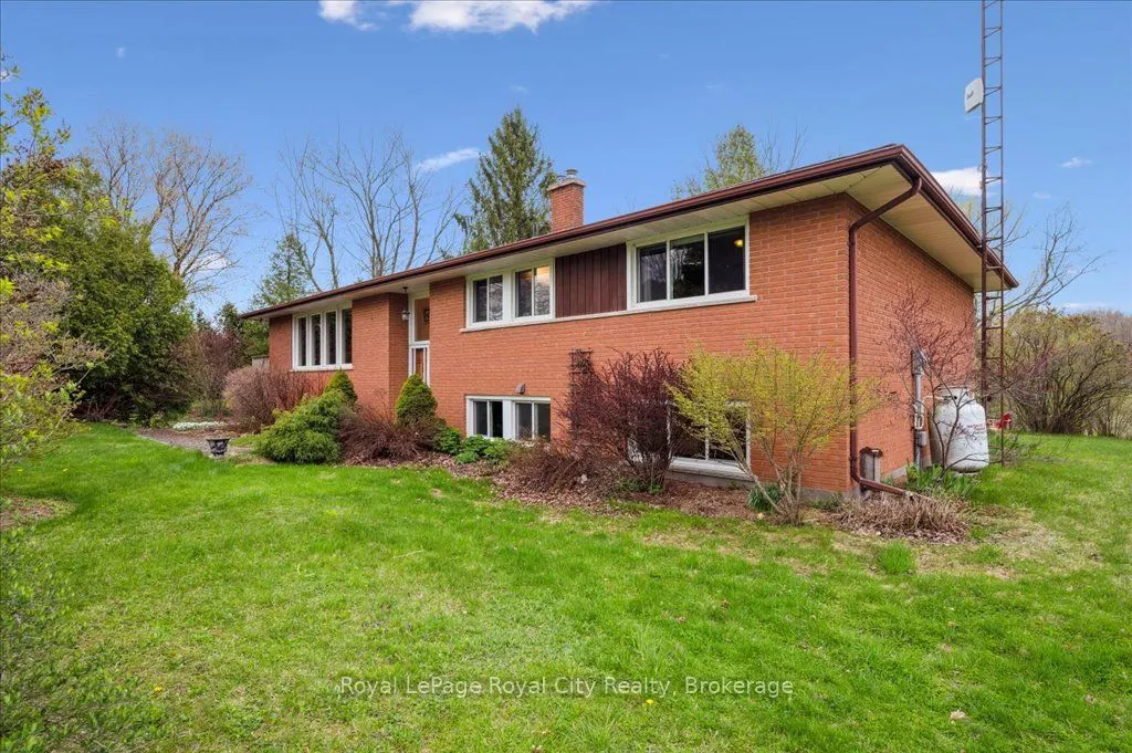 4540 20 Side Road N