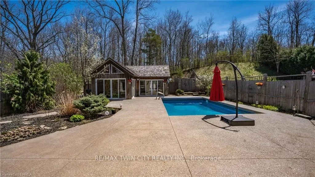 35 Hunter Way