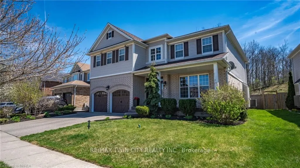 35 Hunter Way