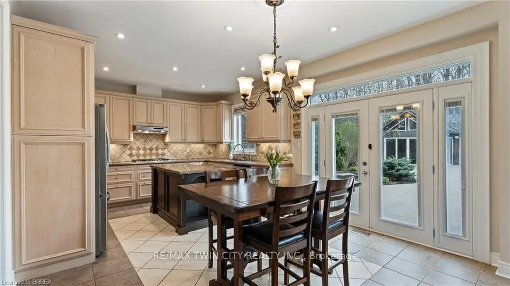 35 Hunter Way
