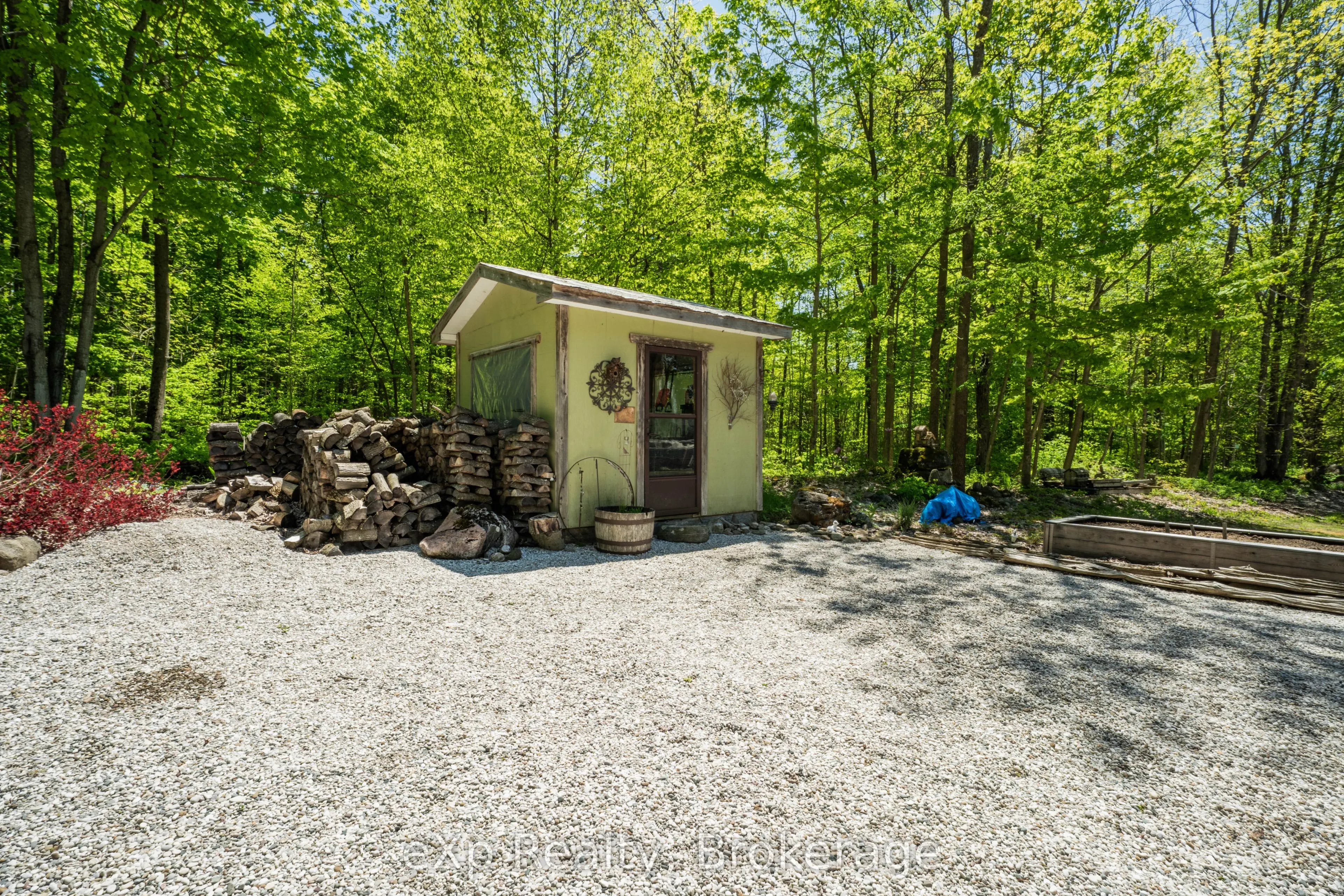 442183 Concession 21 Concession