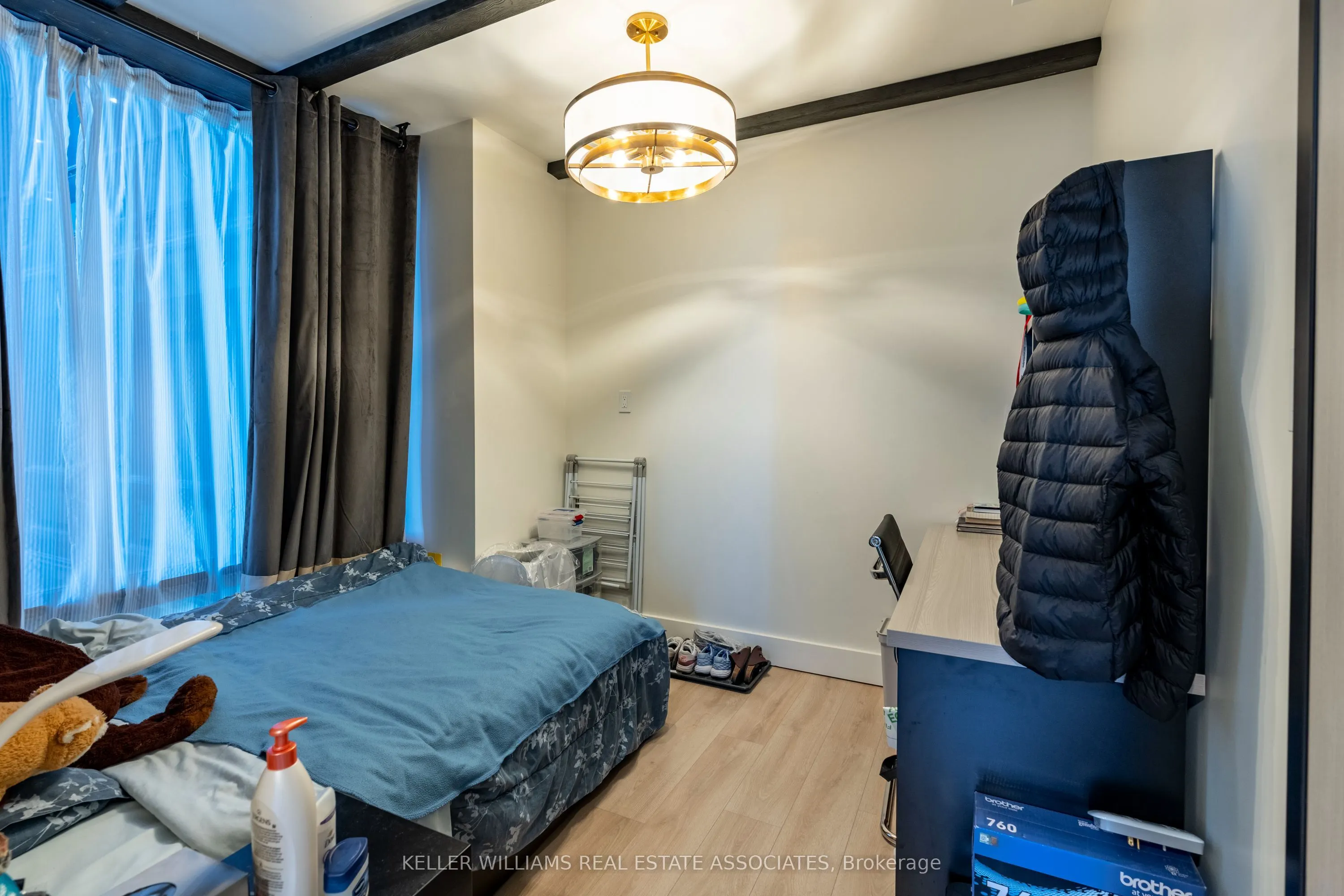 145 Columbia Street W, #514