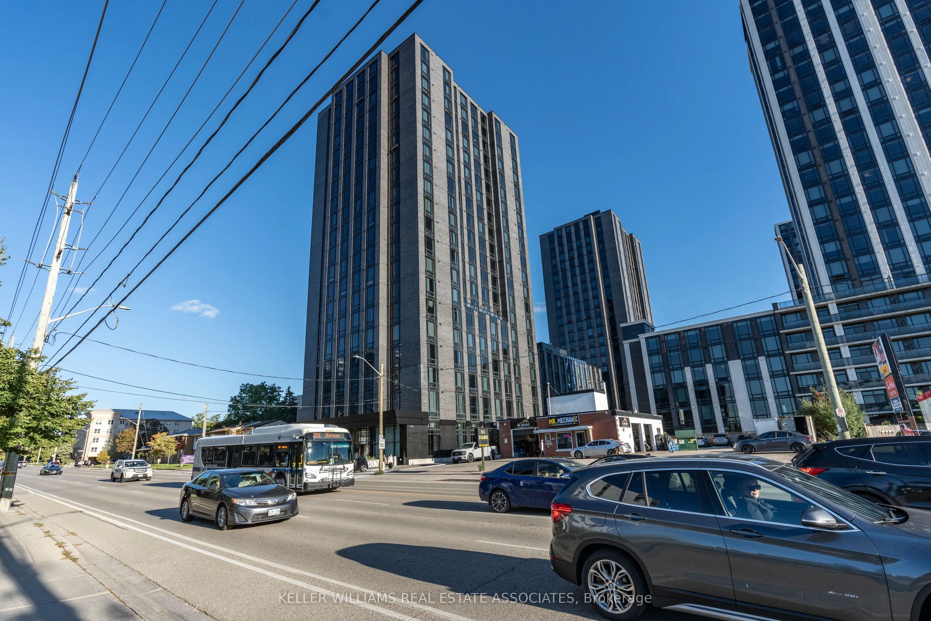 145 Columbia Street W, #514