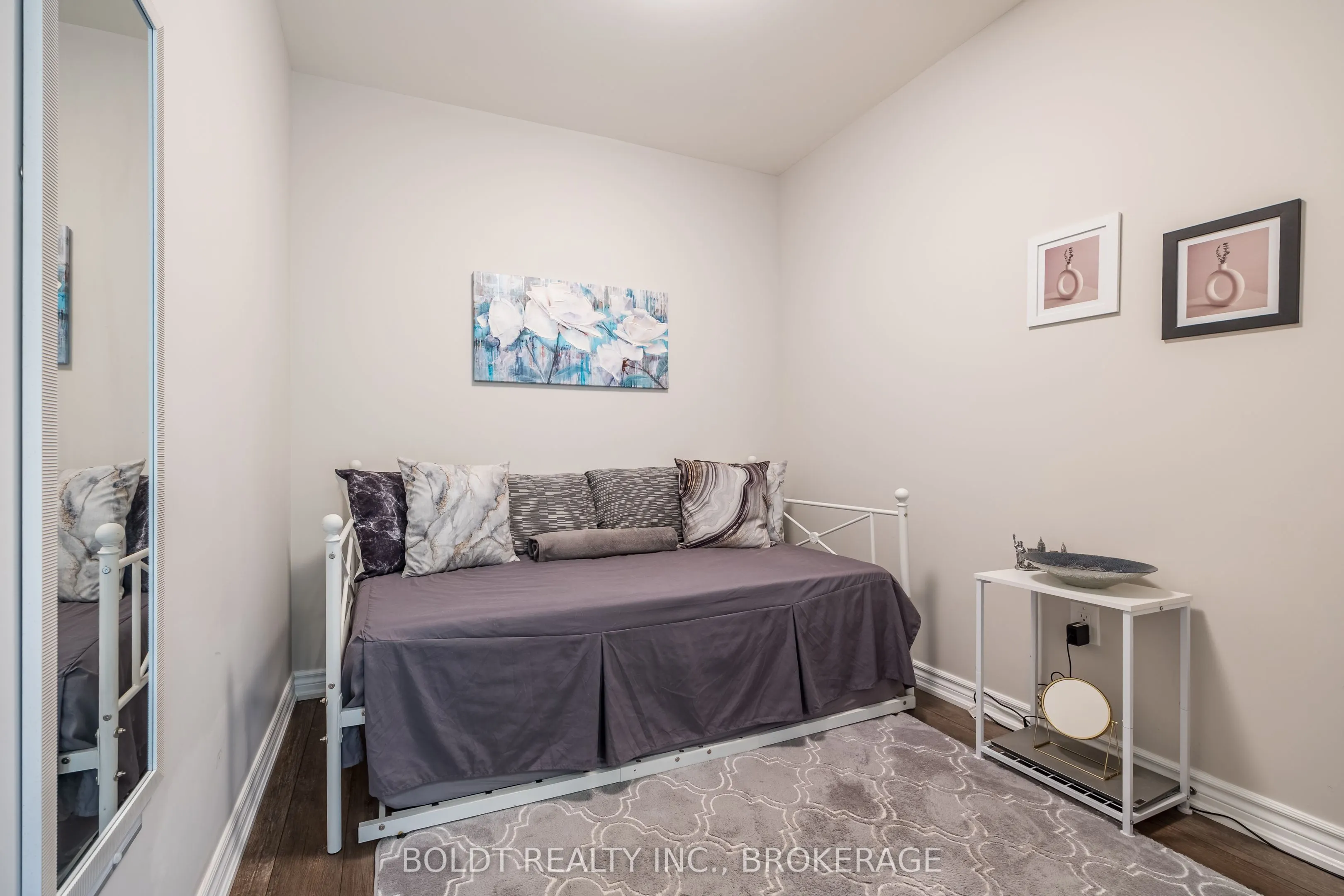 16 Wood Street, #507