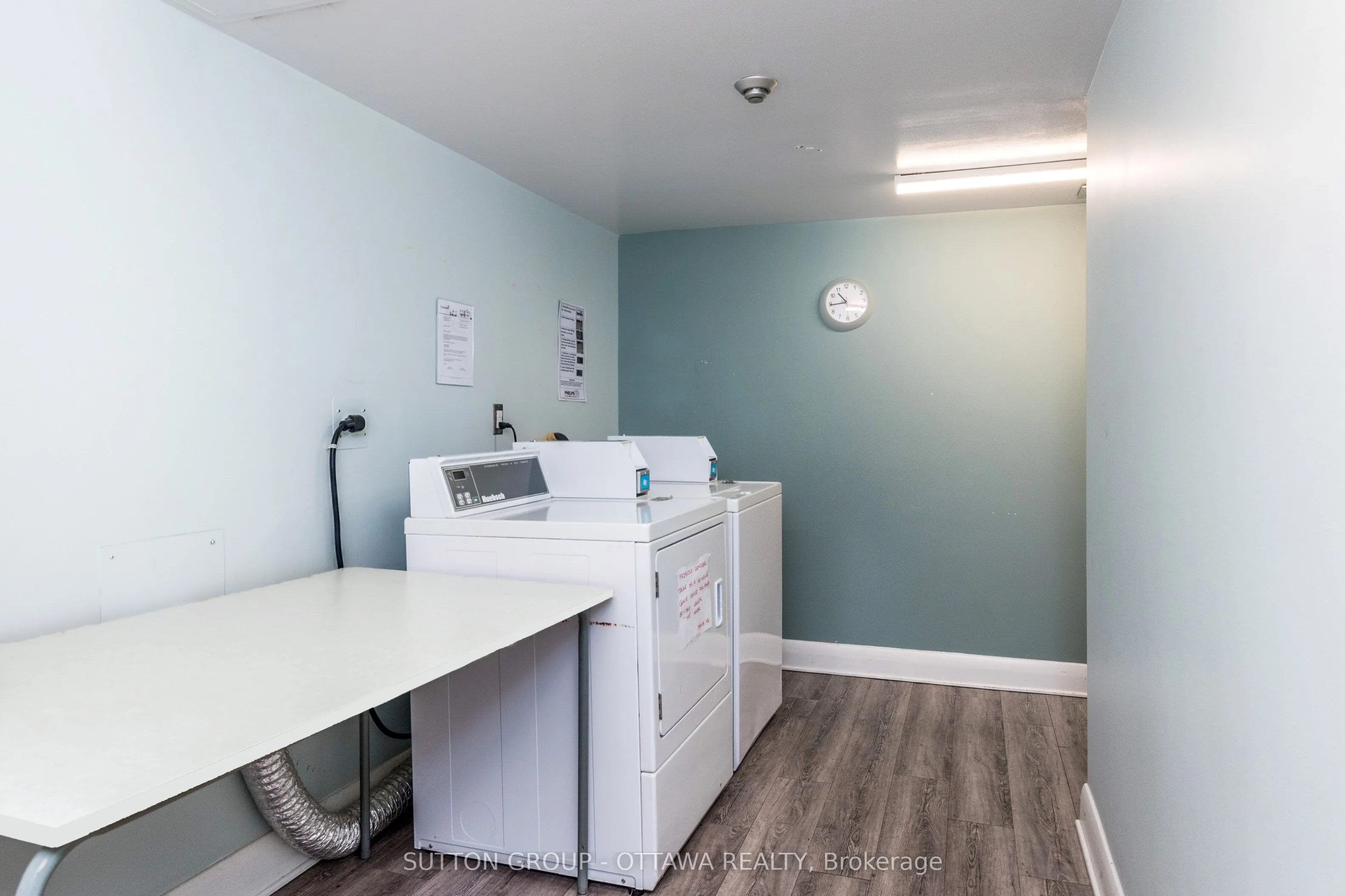 2951 Riverside Drive, #203