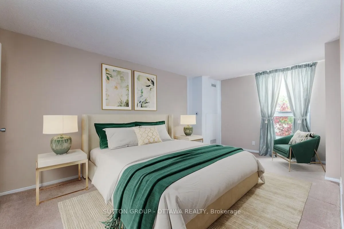 2951 Riverside Drive, #203