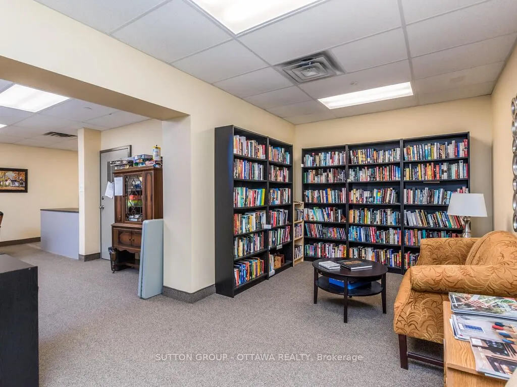 2951 Riverside Drive, #203