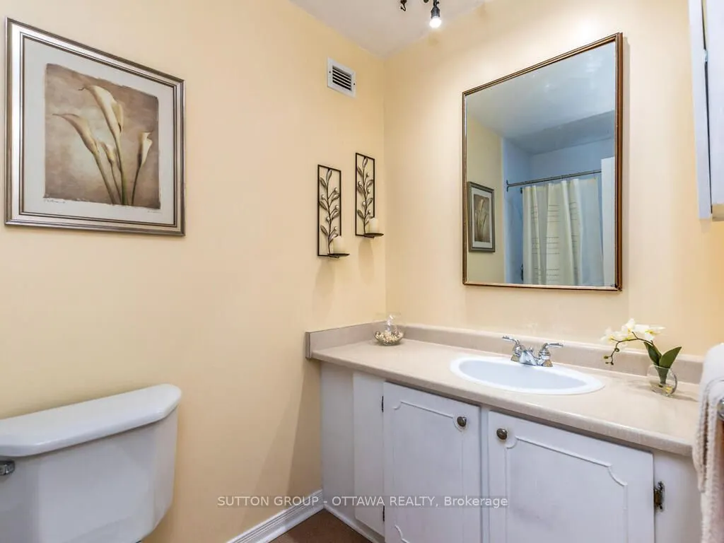 2951 Riverside Drive, #203