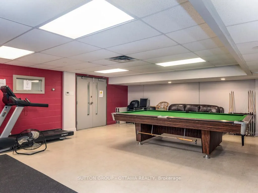 2951 Riverside Drive, #203