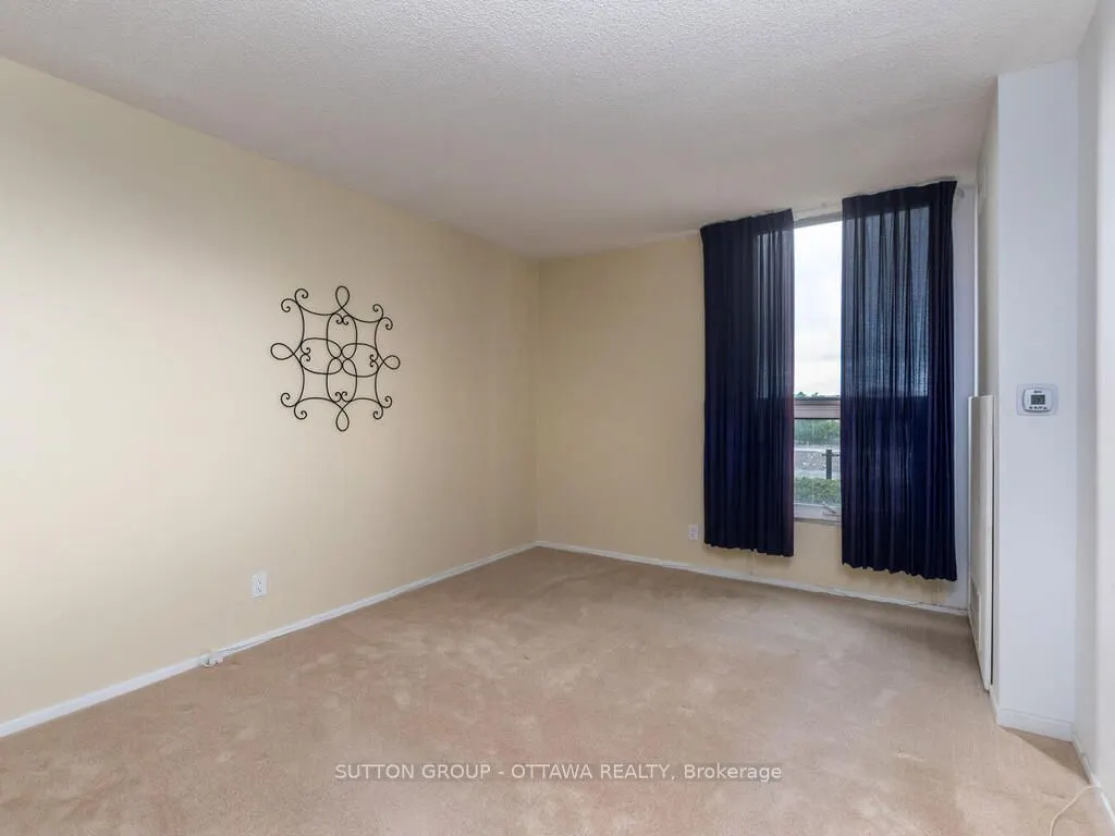 2951 Riverside Drive, #203