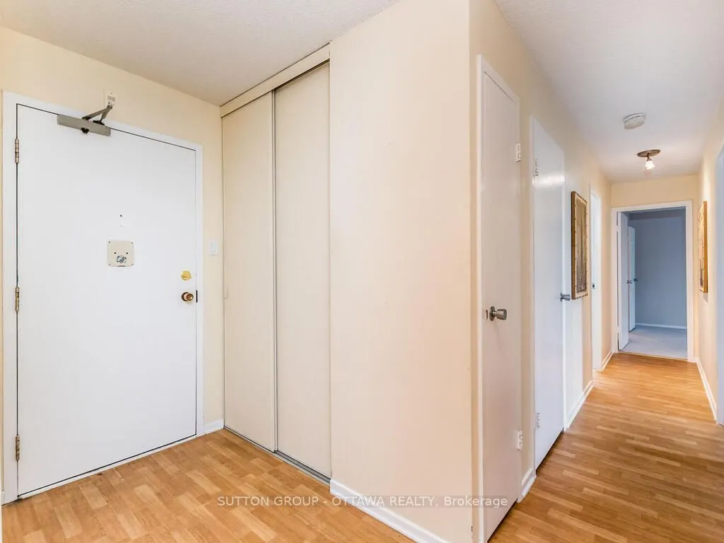 2951 Riverside Drive, #203