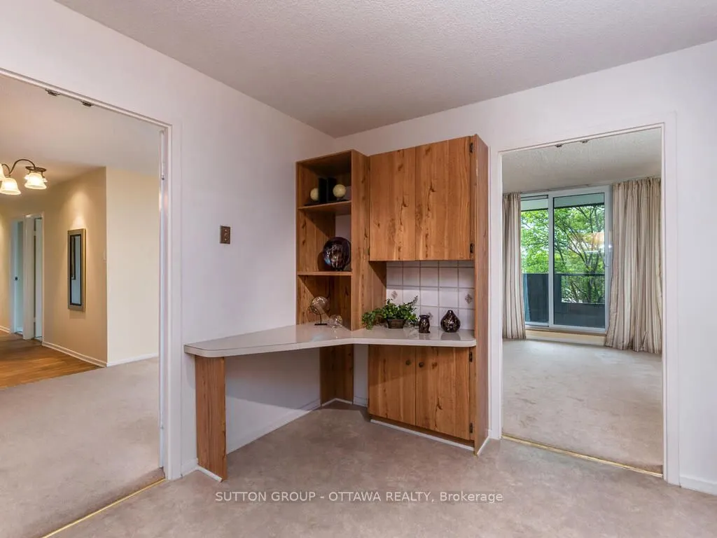 2951 Riverside Drive, #203