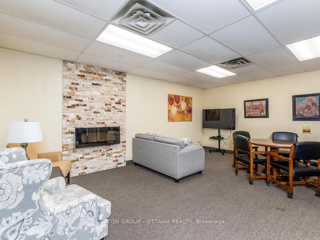 2951 Riverside Drive, #203