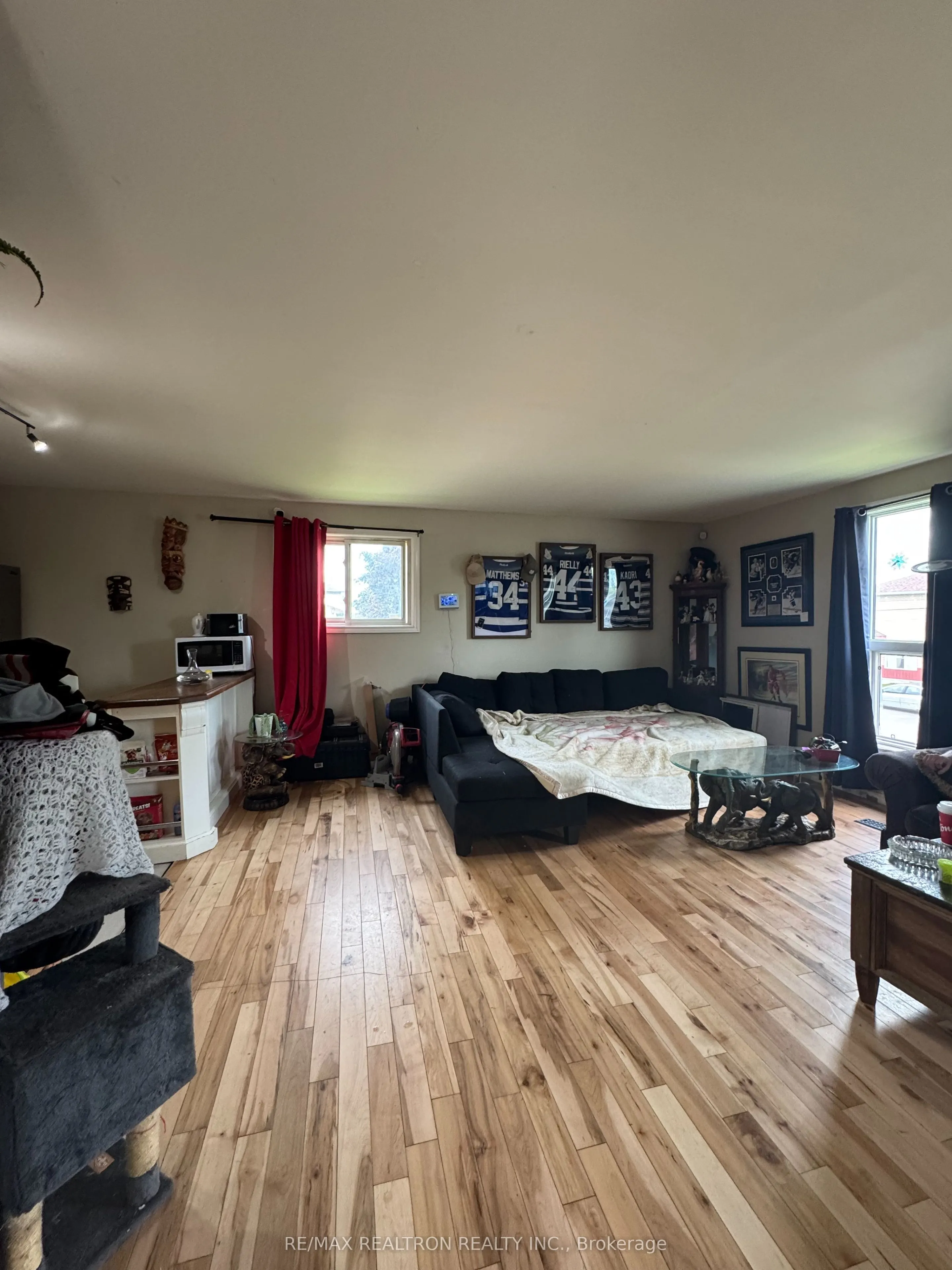 69 Maple Street