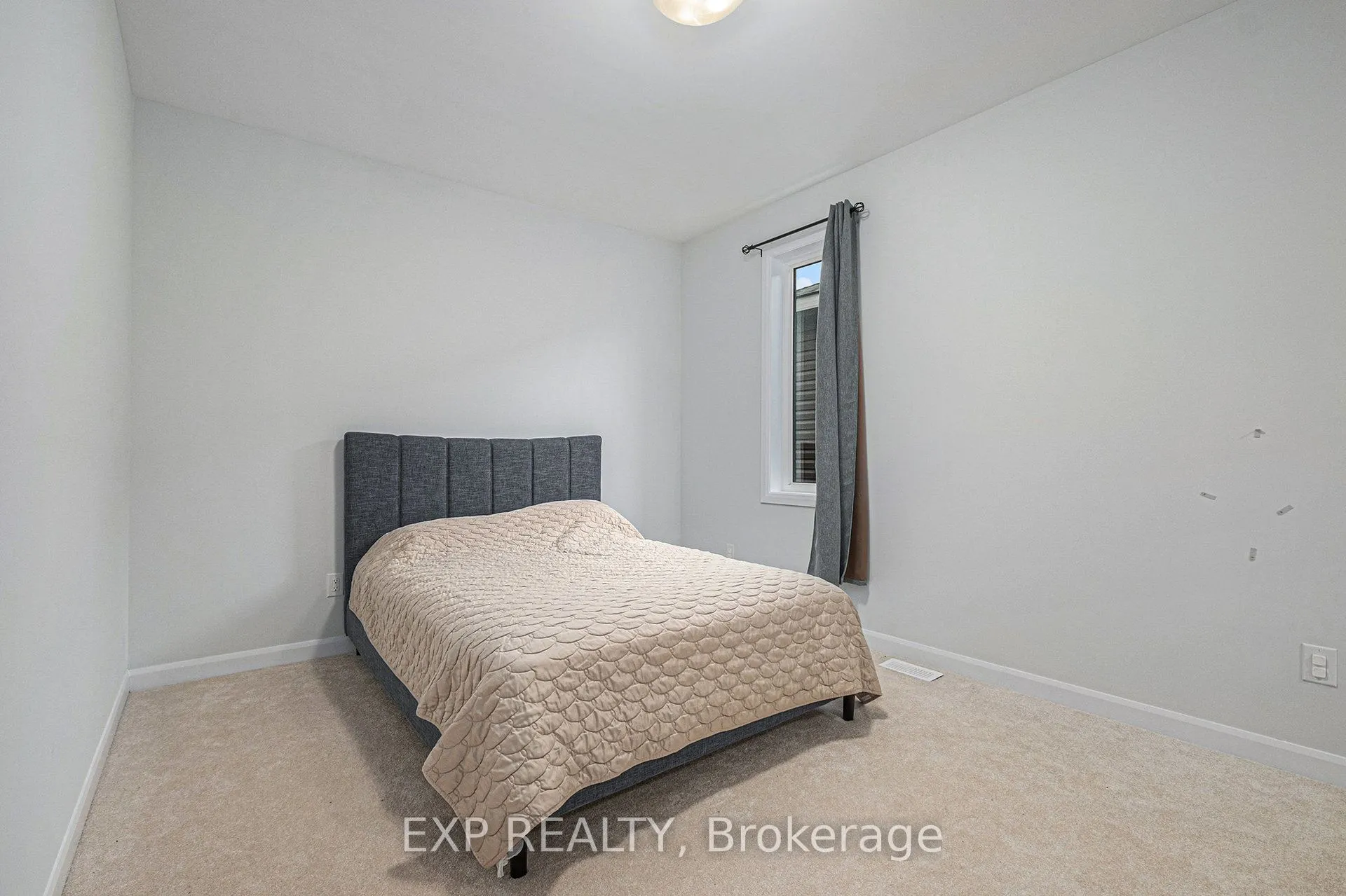 528 Anchor Circle