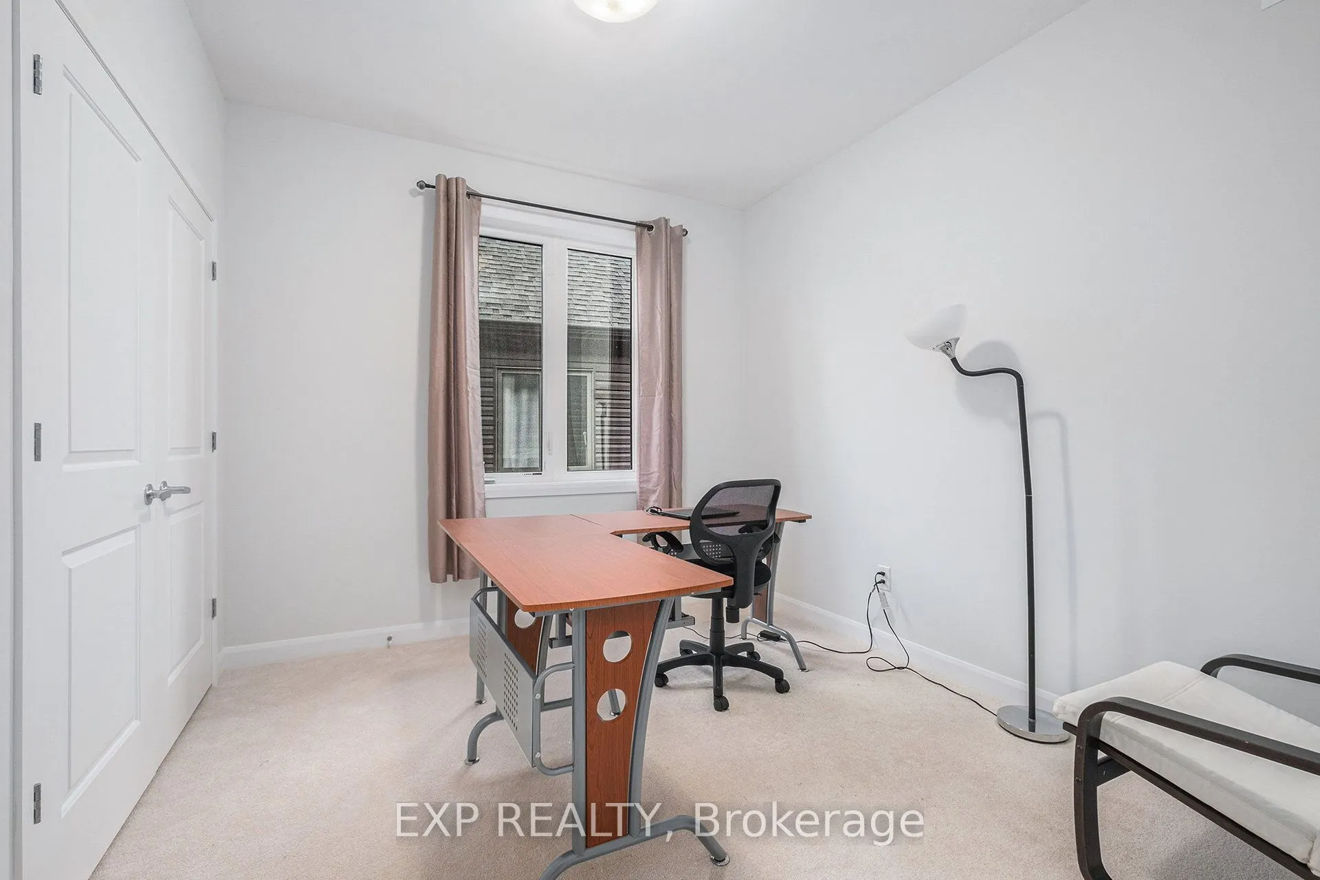 528 Anchor Circle
