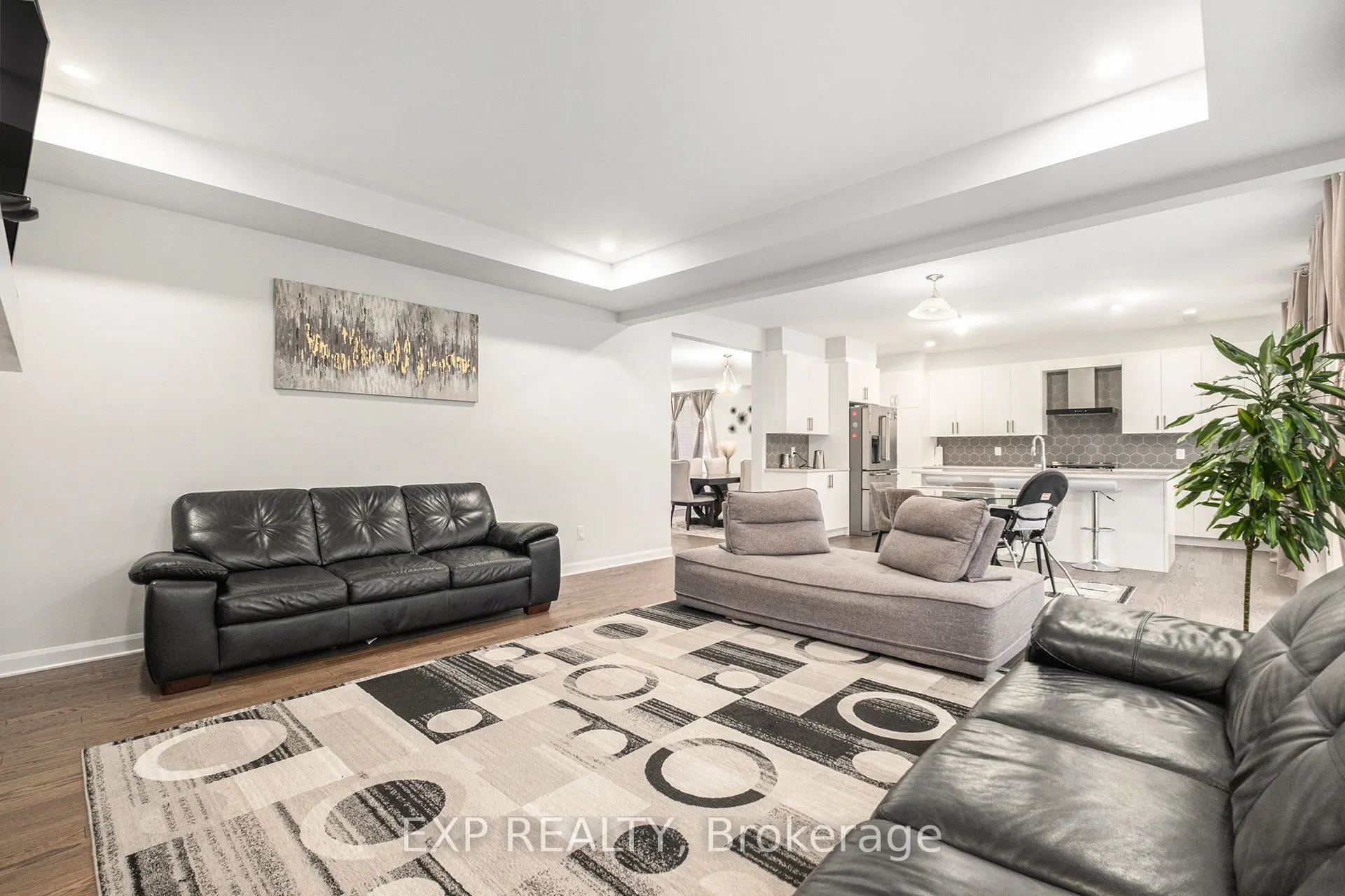 528 Anchor Circle