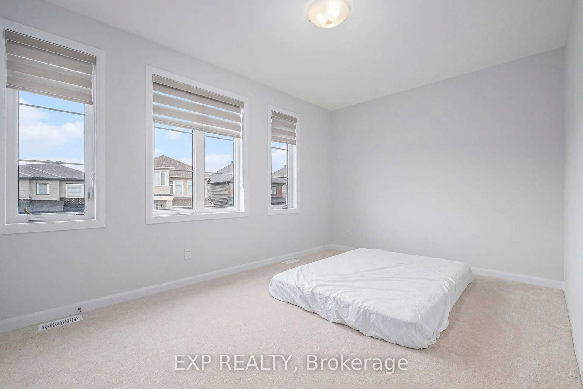 528 Anchor Circle