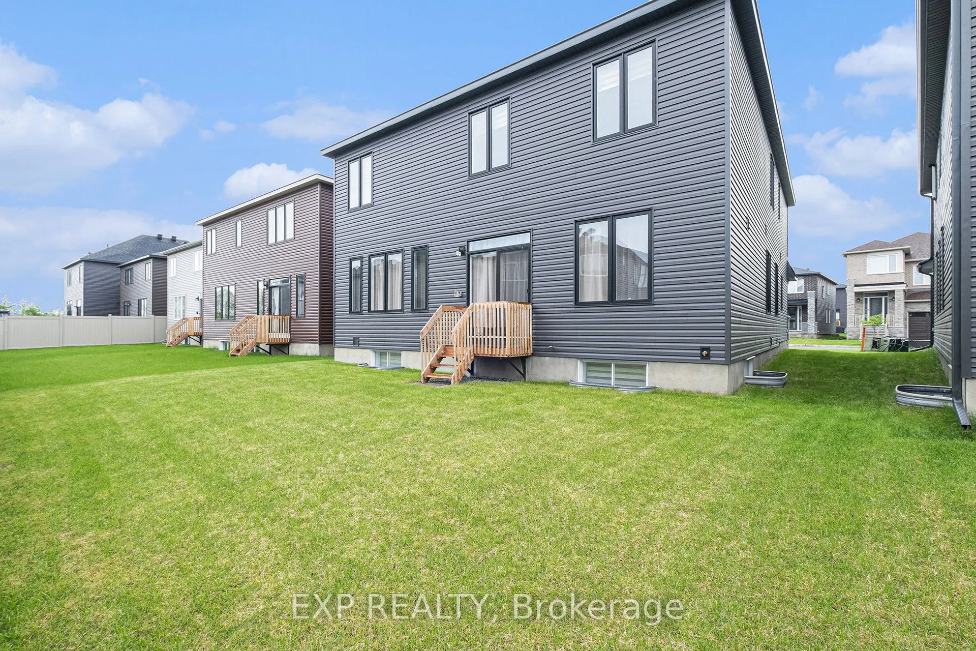528 Anchor Circle