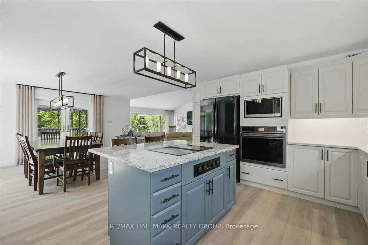 1720 Des Pins Road