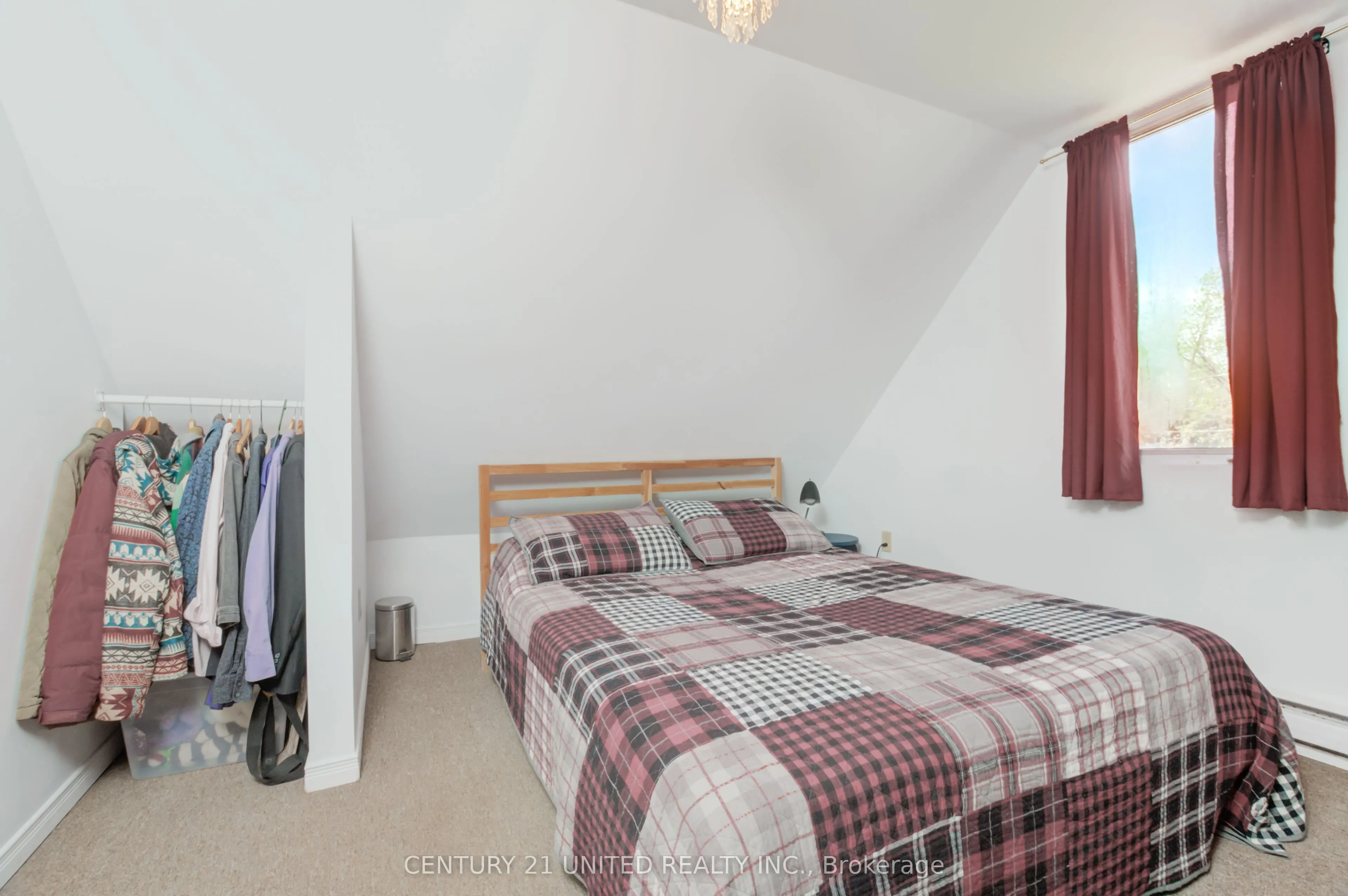39 Raglan Street S
