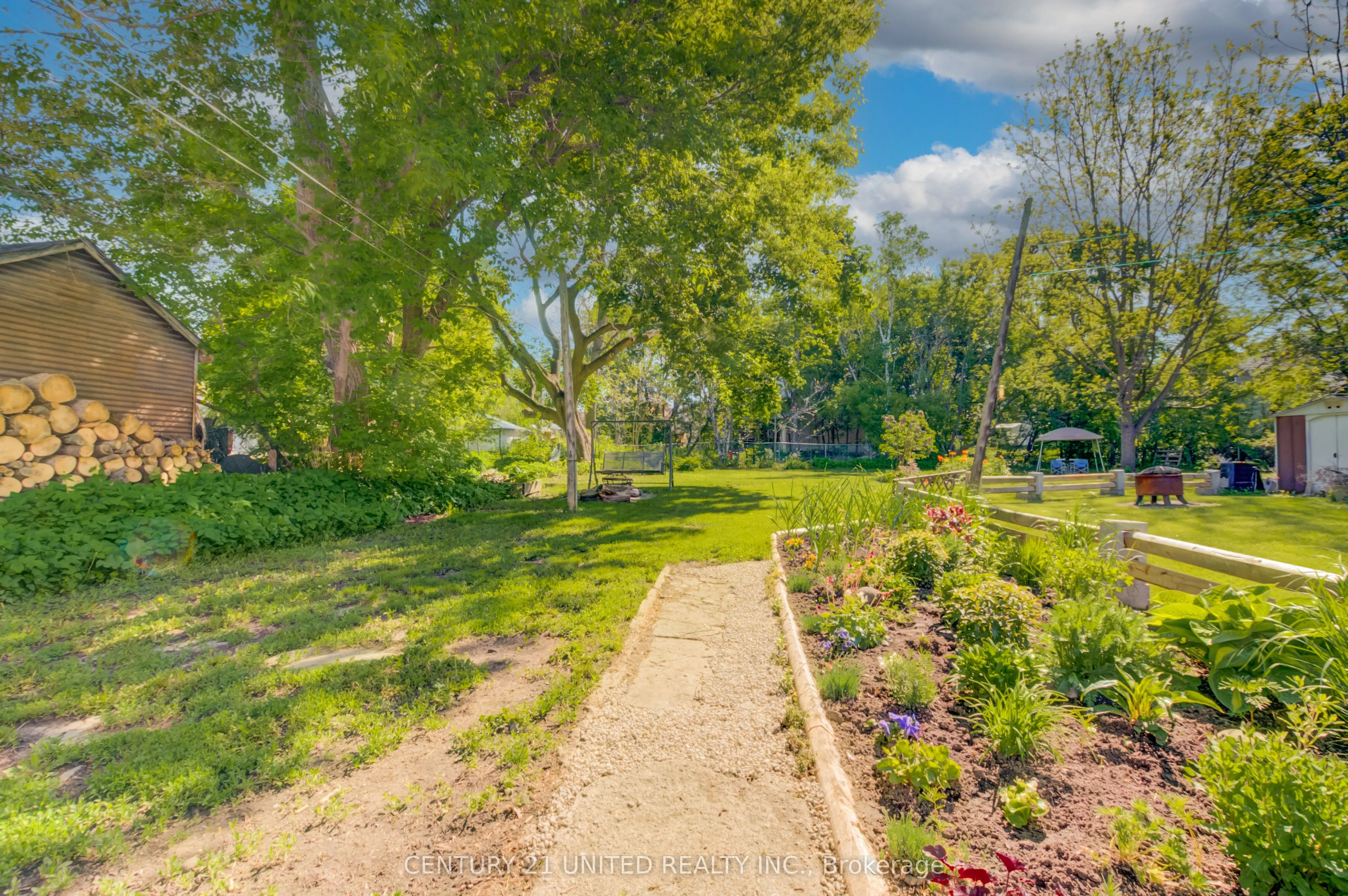 39 Raglan Street S