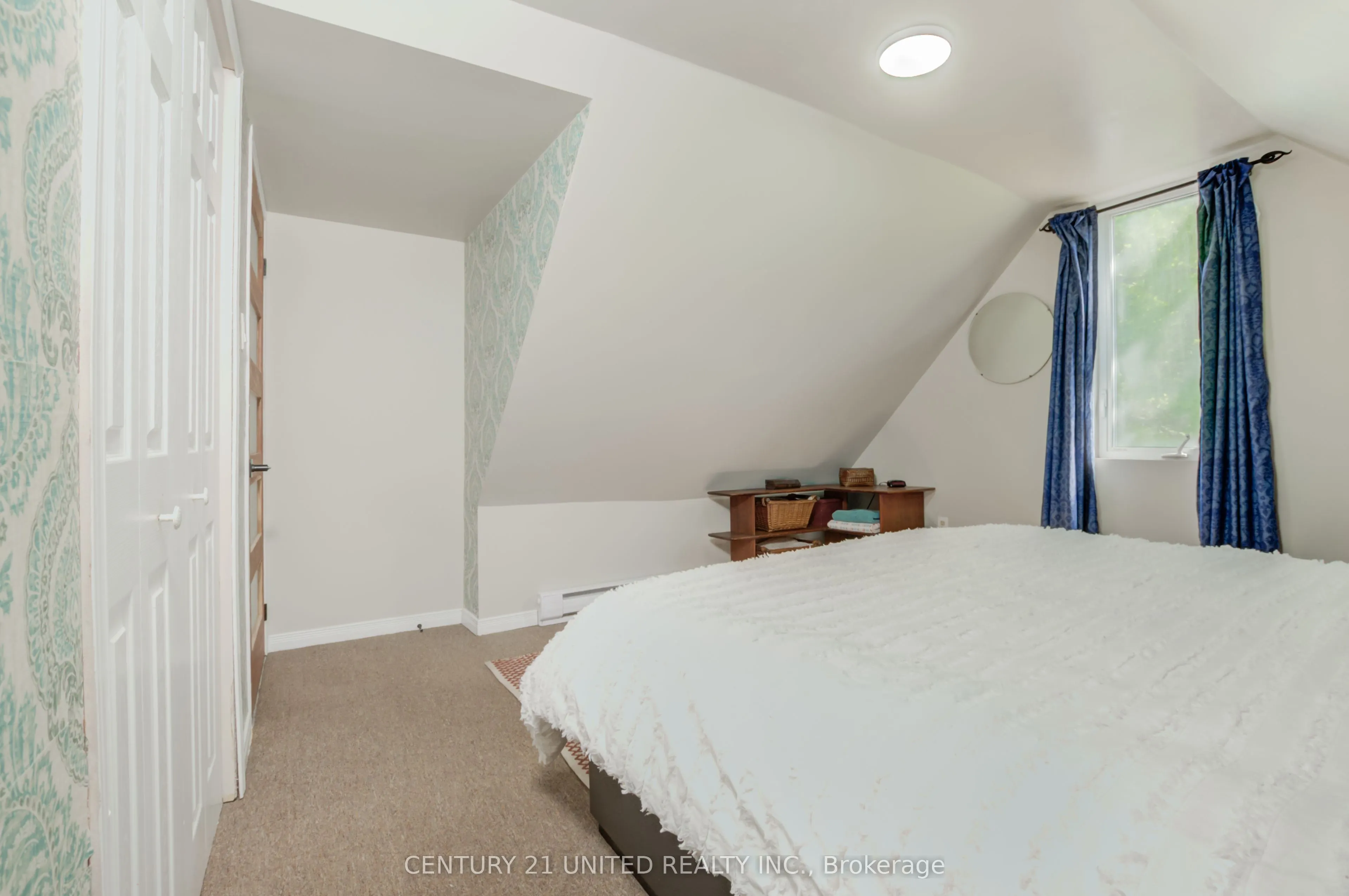 39 Raglan Street S