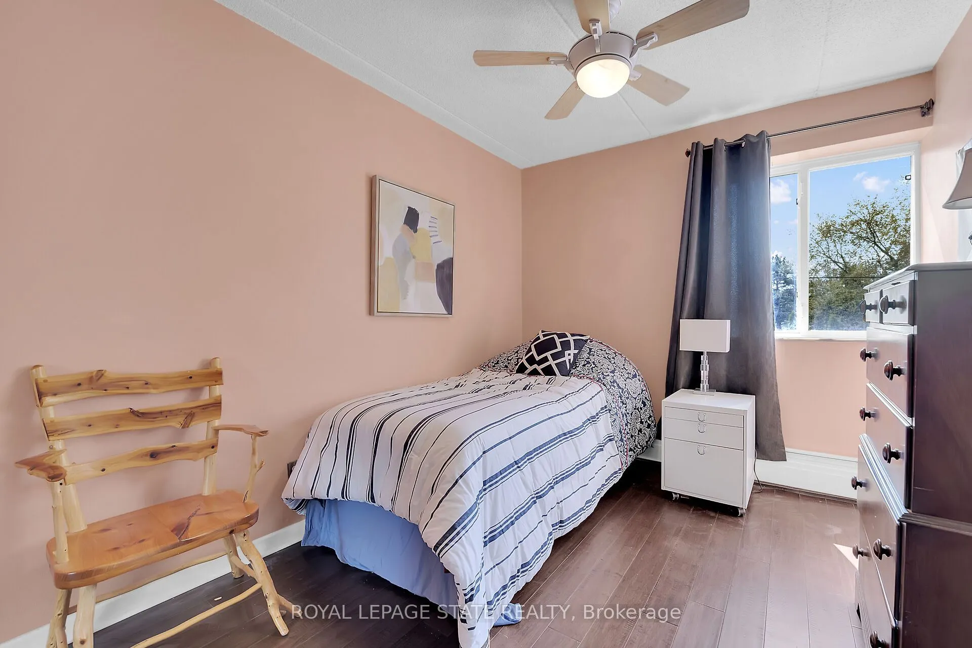 198 Scott Street, #220
